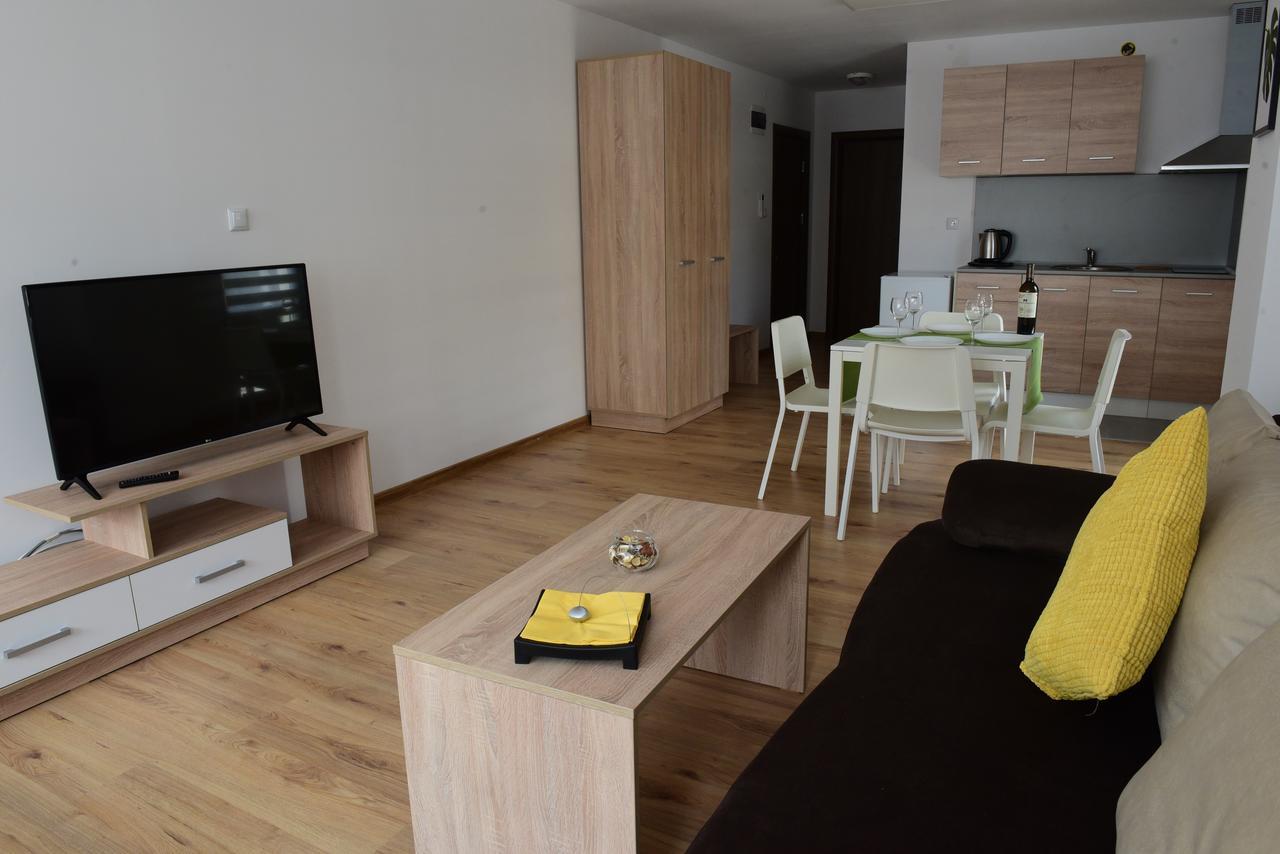 Hotel Active Apartments Targovishte  Exterior foto